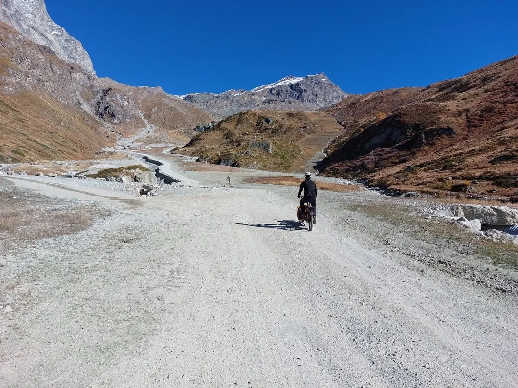 BigaAdventure 2025, Cervinia — cargo bike in solitaria sulla strada bianca